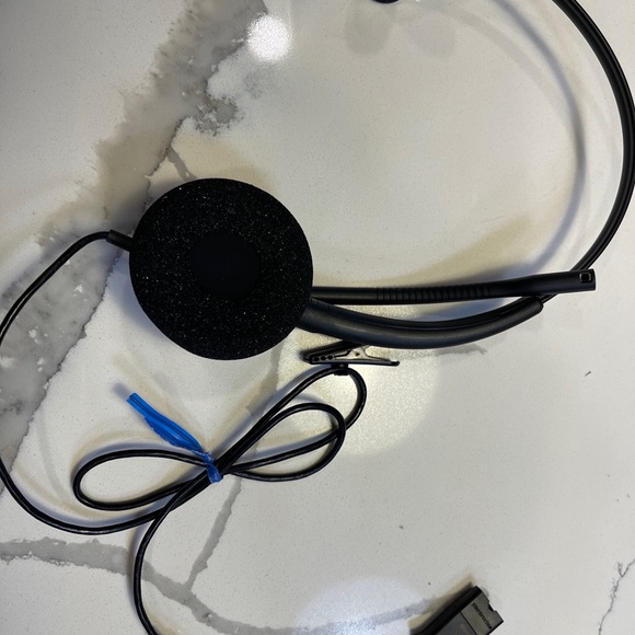 Headset confcall - Picture 2 of 2